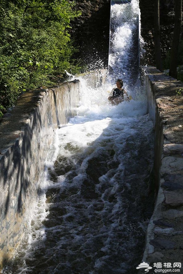 北京雾灵西峰高山滑水游记攻略 夏天来一场巅峰漂流![墙根网]